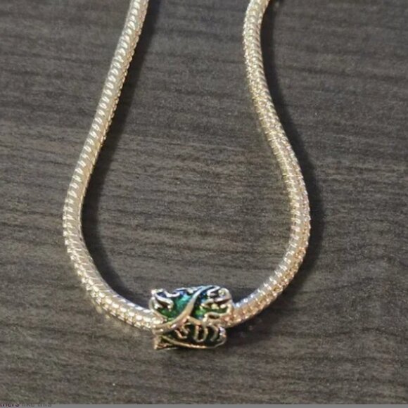 NWOT Pandora Monstera Leaf Charm For Bracelet or Chain - Picture 2 of 4